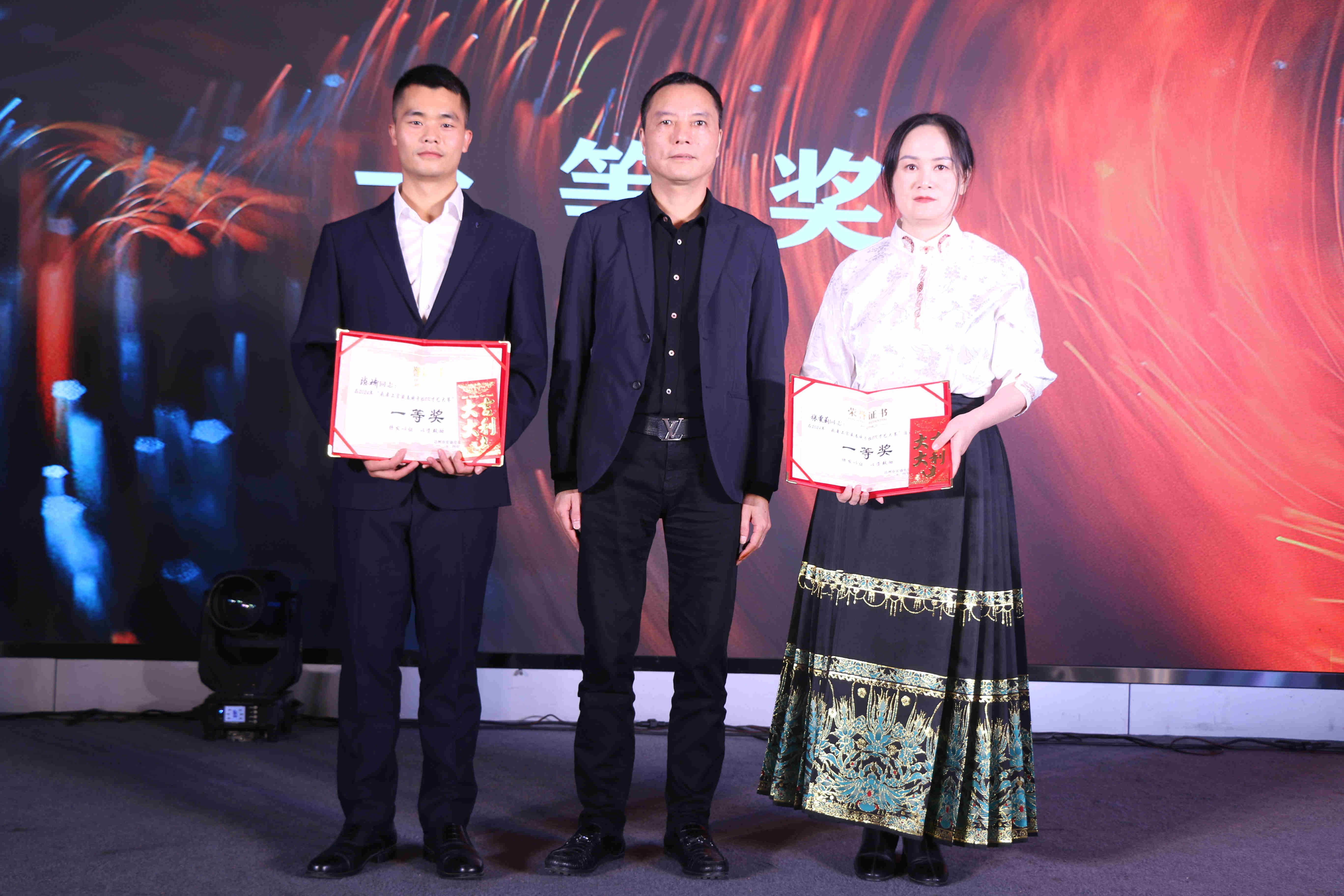 1730697878956185.jpg 1730697878956185.jpg